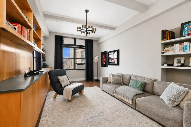 161 West 16th Street #16I, New York, NY 10011