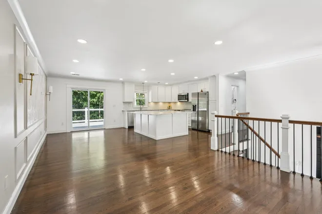 34 OKLAHOMA Drive, HOPATCONG, NJ 07843