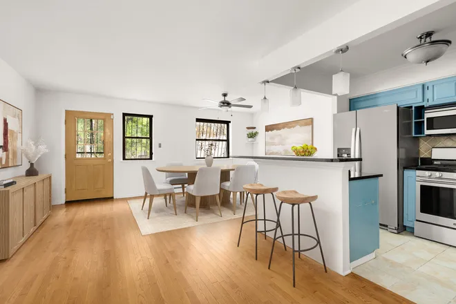 904 GATES Avenue, Brooklyn, NY 11221