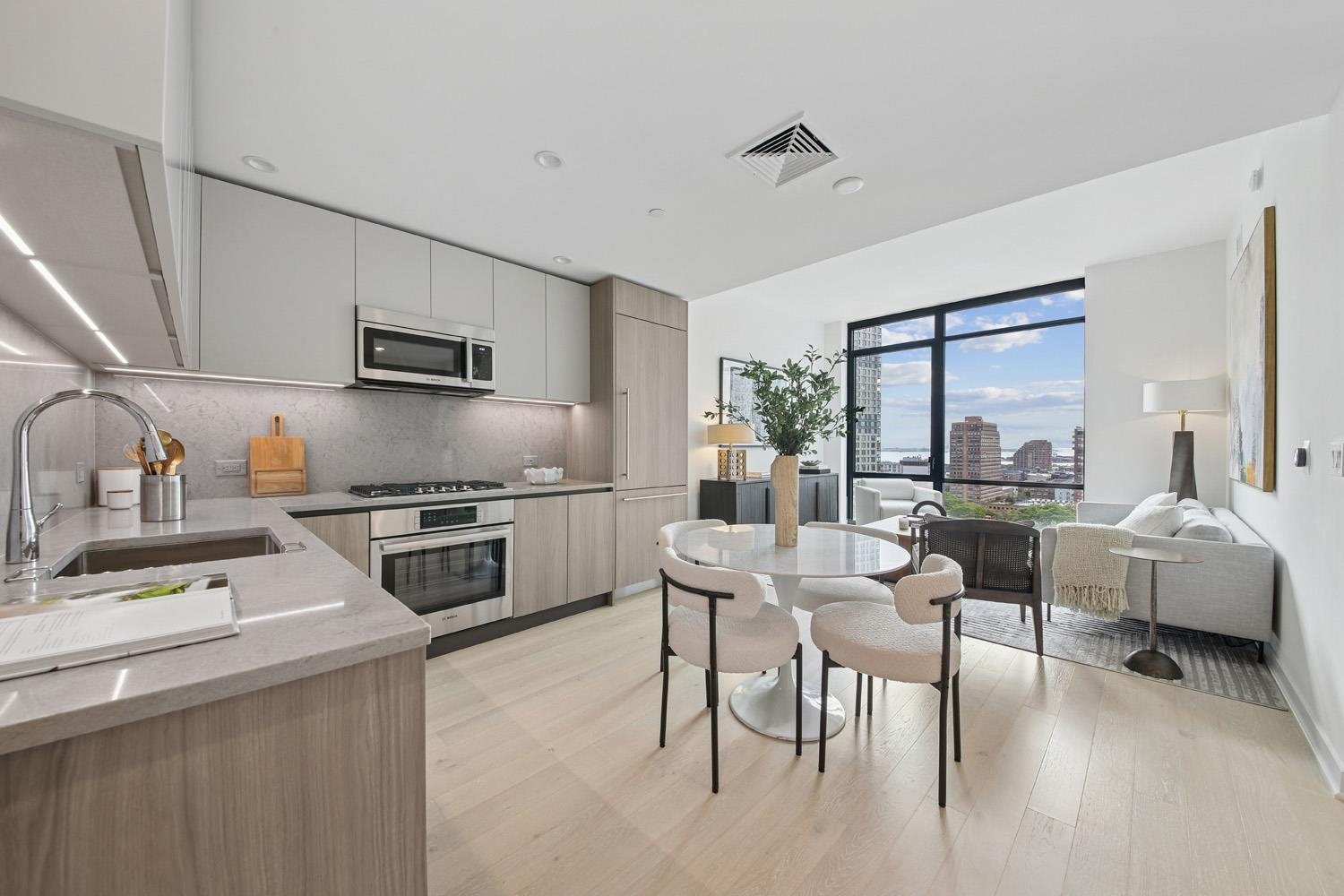 155 BAY Street, Jersey City, JC Downtown, NJ 07302 - Property photo 3 of 26