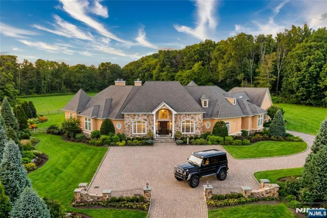 248 Old Turnpike, Tewksbury, NJ 07830