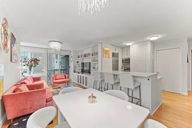 303 East 60th Street #7B, New York, NY 10022