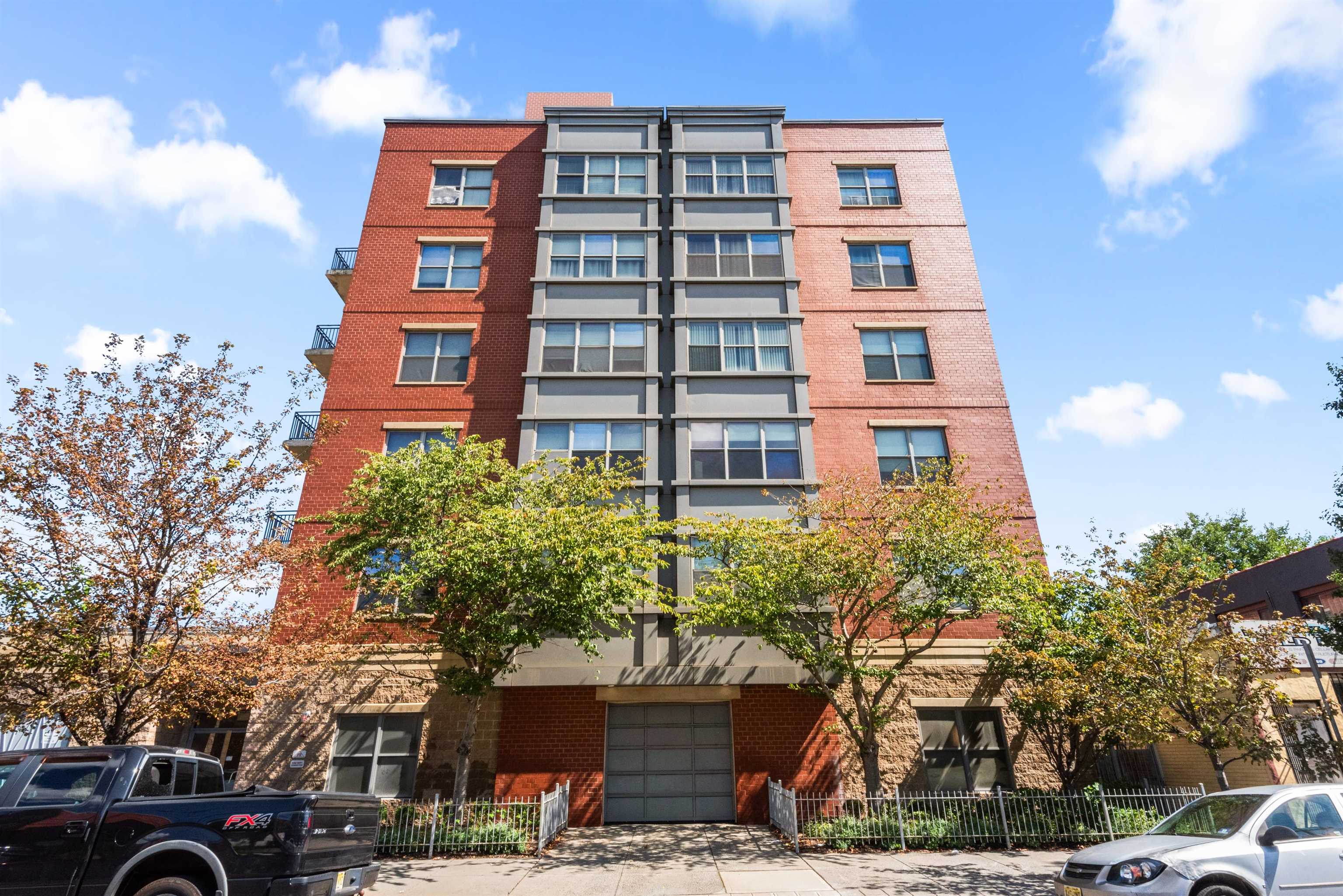 172 CULVER Avenue, Jersey City, JC West Bergen, NJ 07305 - Property photo 3 of 18