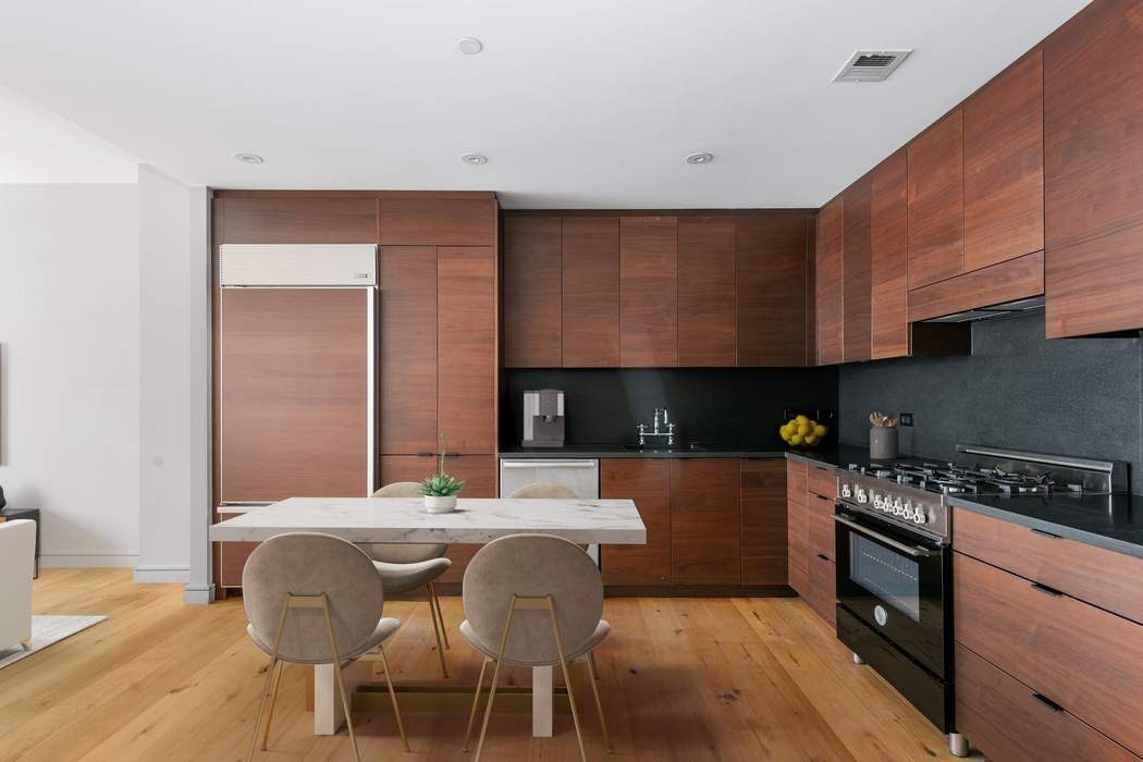 540 West 28th Street #4B, Chelsea, Manhattan, NY 10001 - Property photo 4 of 31
