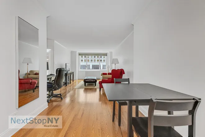 245 East 54th Street #10A, New York, NY 10022