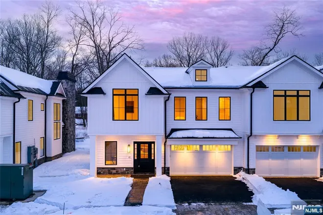 16-18 Paris #9, Other Areas, NJ 07647