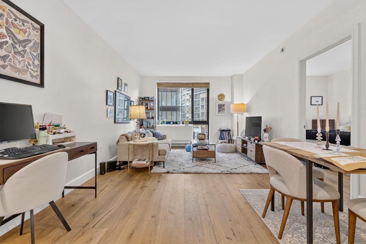 25-21 43rd Avenue #302, Long Island City, Queens, NY 11101 - Property photo 3 of 15