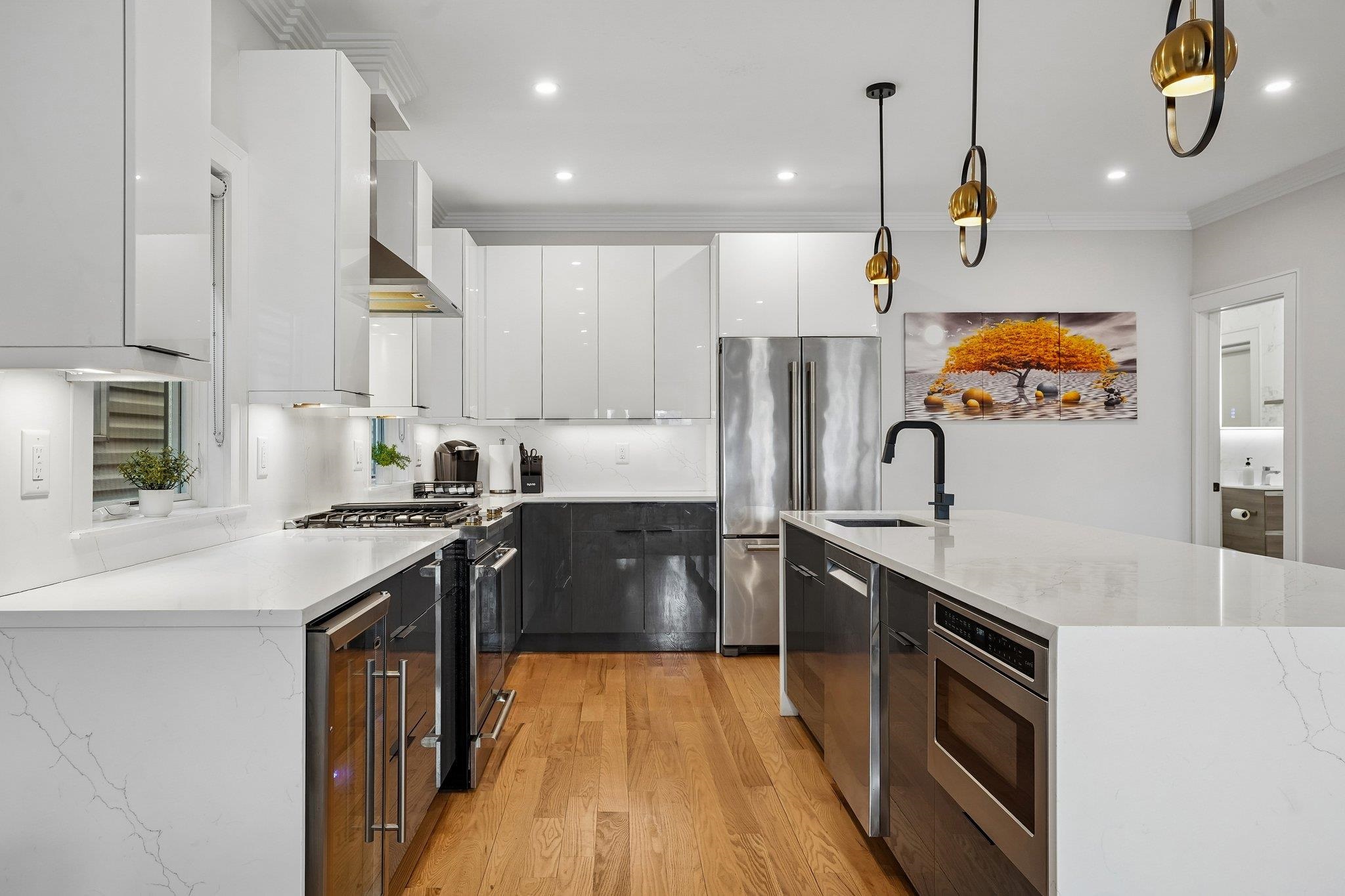 252 BOWERS Street, Jersey City, JC Heights, NJ 07307-1111 - Property photo 2 of 27