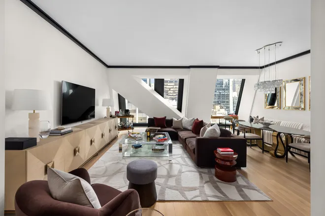53 West 53rd Street #18B, New York, NY 10019