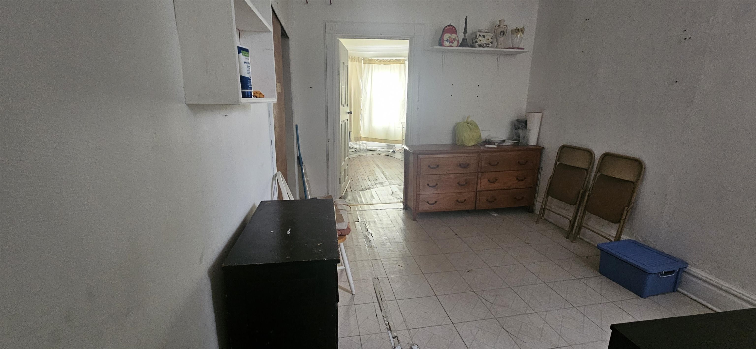 711 10th Street, Union City, Union City, NJ 07087 - Property photo 4 of 10