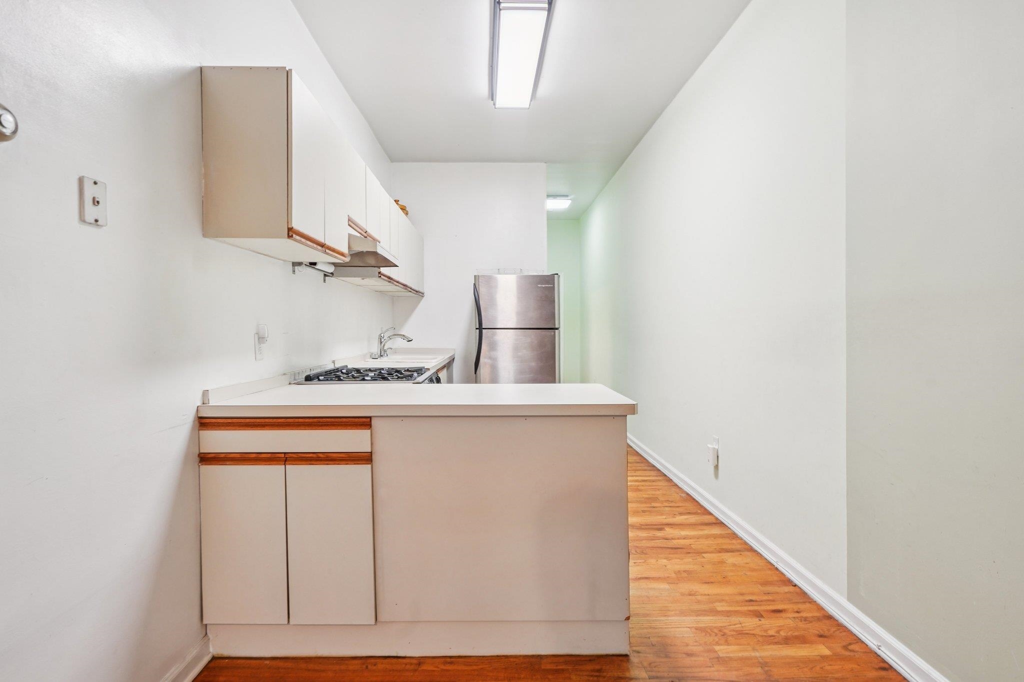 315 PAVONIA Avenue, Jersey City, JC Downtown, NJ 07302 - Property photo 2 of 15