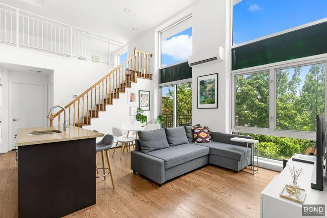 117 Kingsland Avenue #3B, Brooklyn, NY 11222