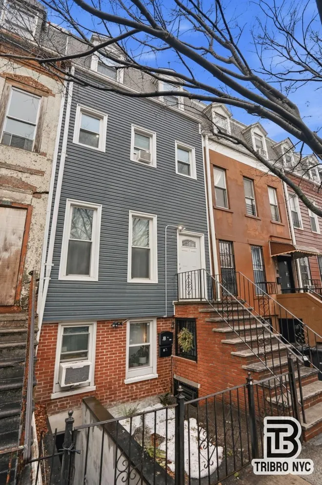 126 Hall Street, Brooklyn, NY 11205