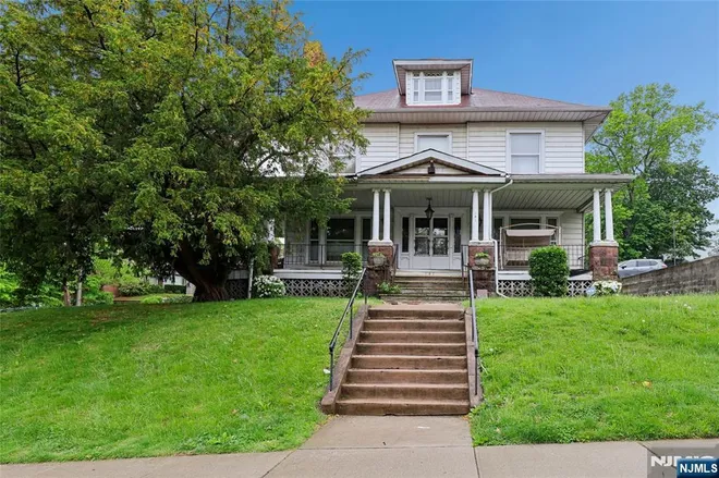 139 Aycrigg, Passaic, NJ 07055