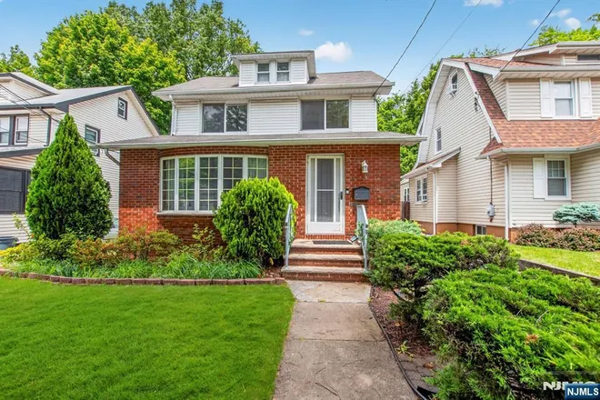489 Maple, Teaneck, NJ 07666