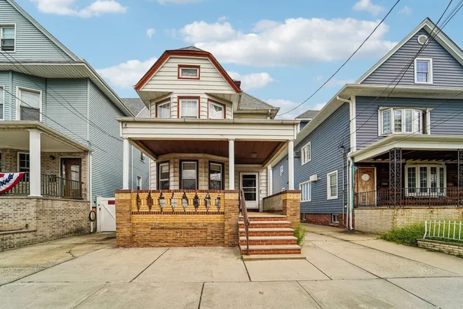 155 3rd Street, Bayonne, NJ 07002
