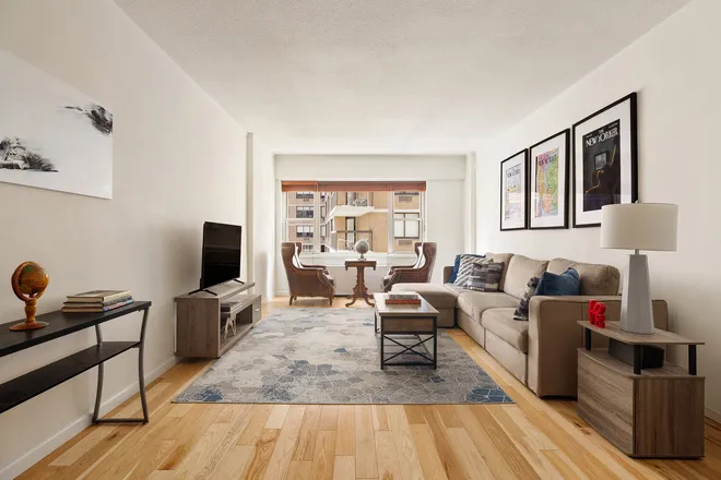 60 East 8th Street #6A, New York, NY 10003