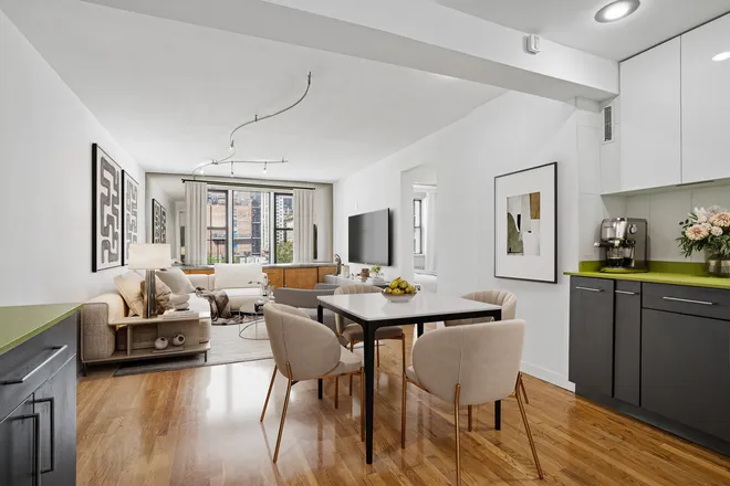 200 East 28th Street #6B, New York, NY 10016