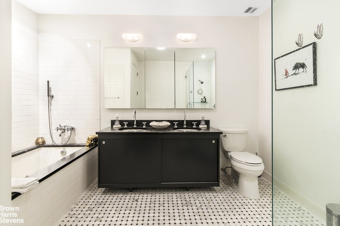 70 WASHINGTON Street #7E, DUMBO, Brooklyn, NY 11201 - Property photo 3 of 17