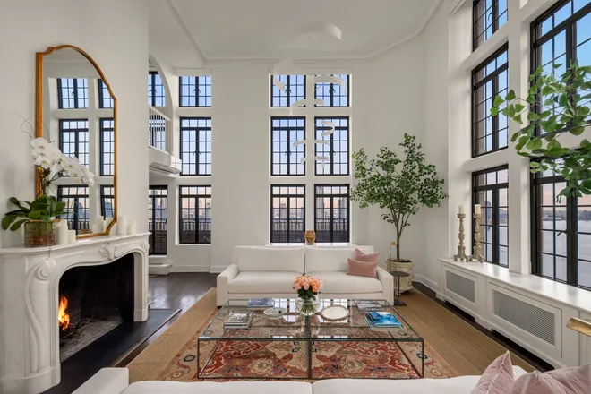 5 TUDOR CITY Place #PH7, New York, NY 10017