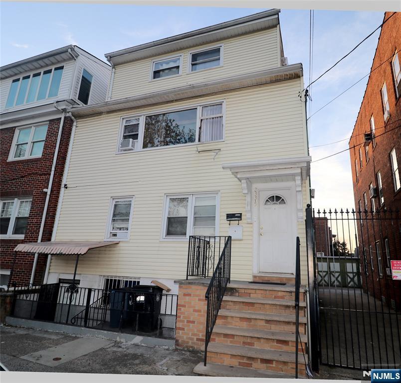 233-235 Adams, Newark City, Newark, NJ 07105 - Property photo 2 of 20