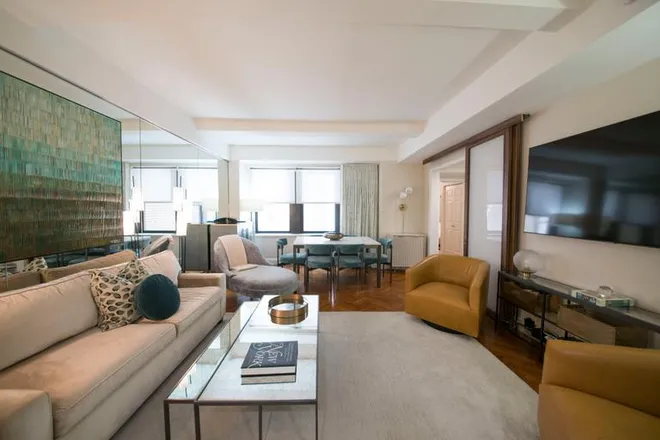 160 Central Park #1218, New York, NY 10019