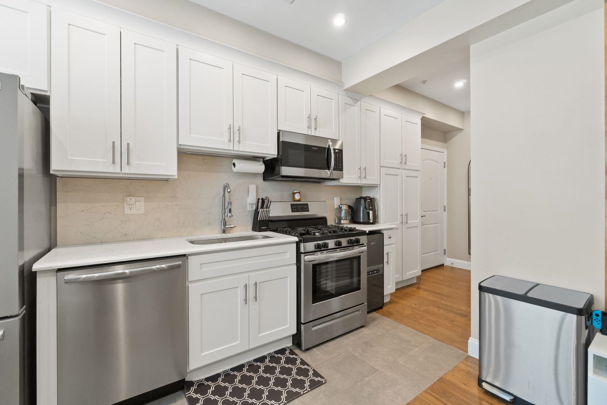 16 TROY Street, Jersey City, JC Heights, NJ 07307 - Property photo 4 of 22