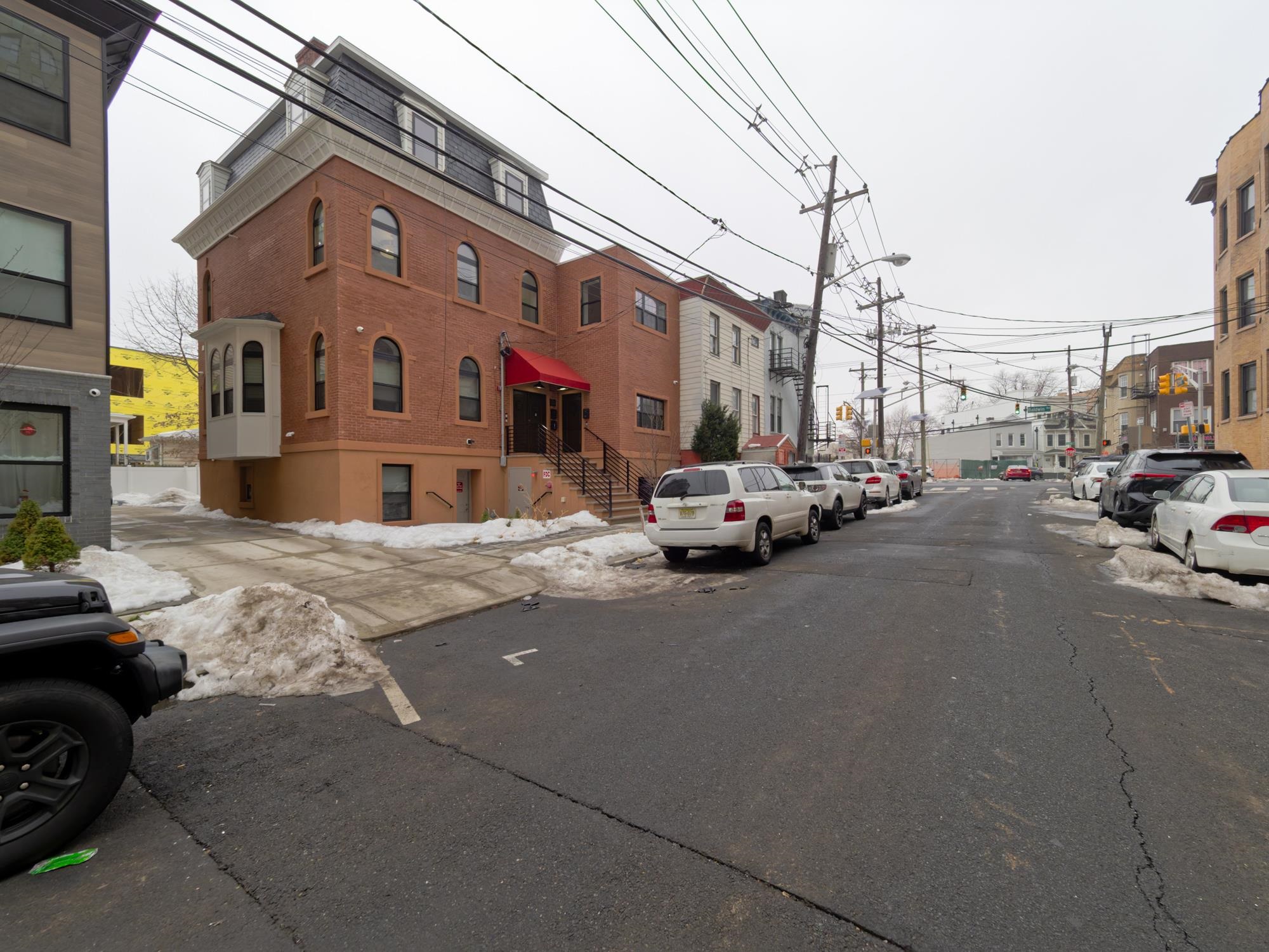 133 CLIFTON Place, Jersey City, JC Journal Square, NJ 07304 - Property photo 4 of 29