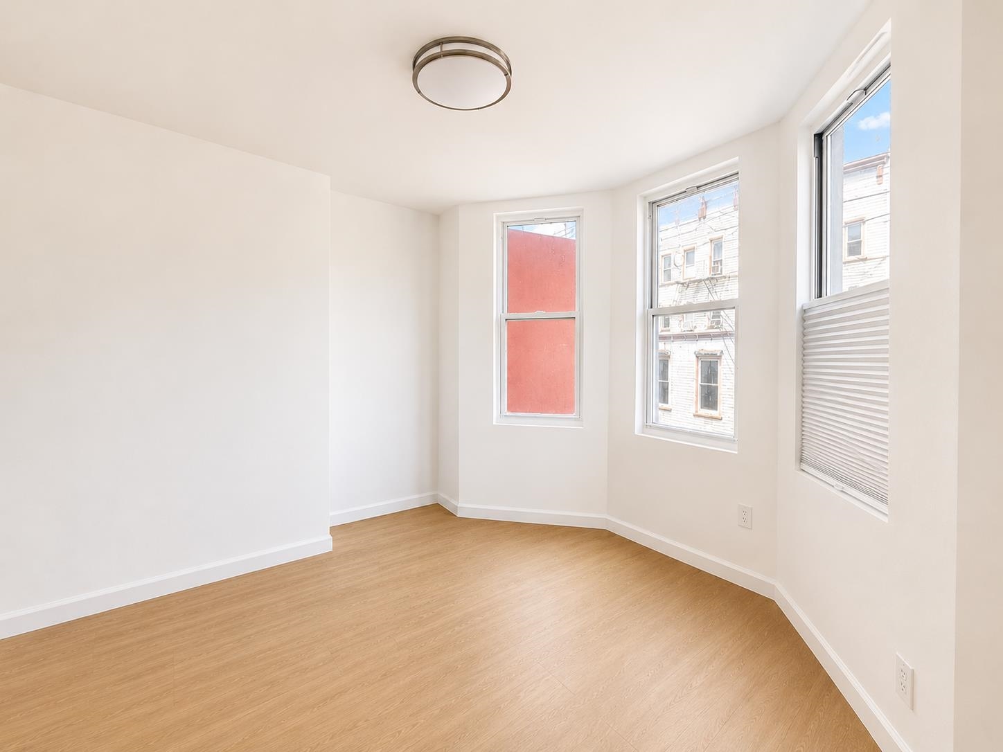 521 MERCER Street, Jersey City, JC Journal Square, NJ 07306 - Property photo 4 of 20