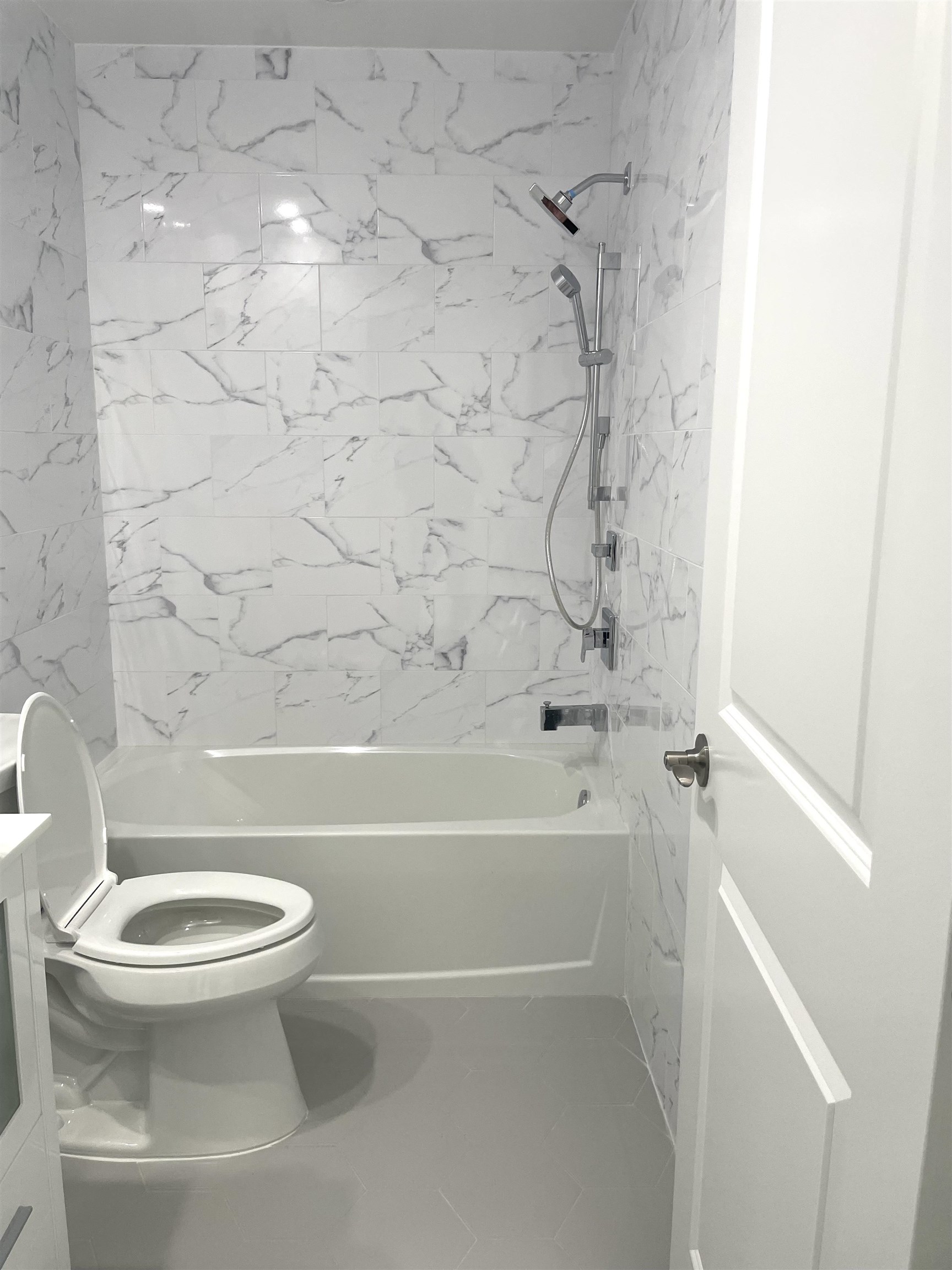 761 B 4th Street, Secaucus Town, Secaucus, NJ 07094 - Property photo 2 of 33