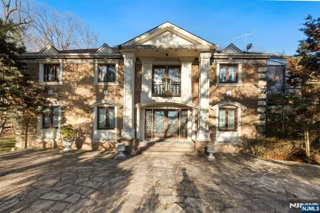 12 East Saddle River, Saddle River, NJ 07458