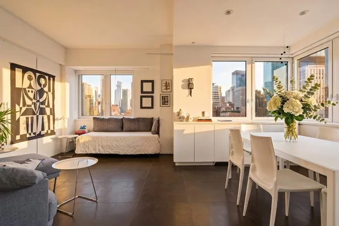 425 5th Avenue #30E, New York, NY 10016