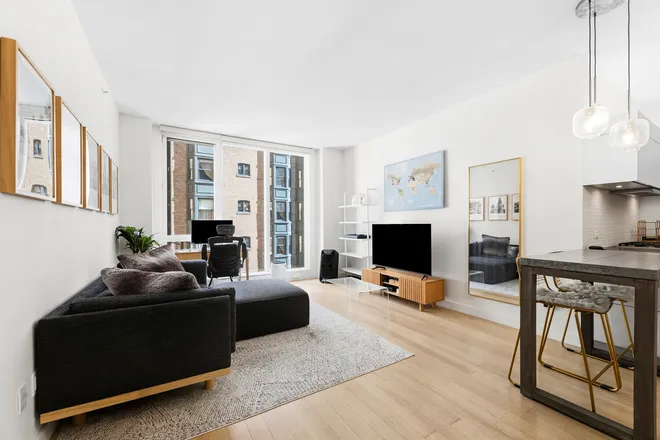 241 5th Avenue #8C, New York, NY 10016
