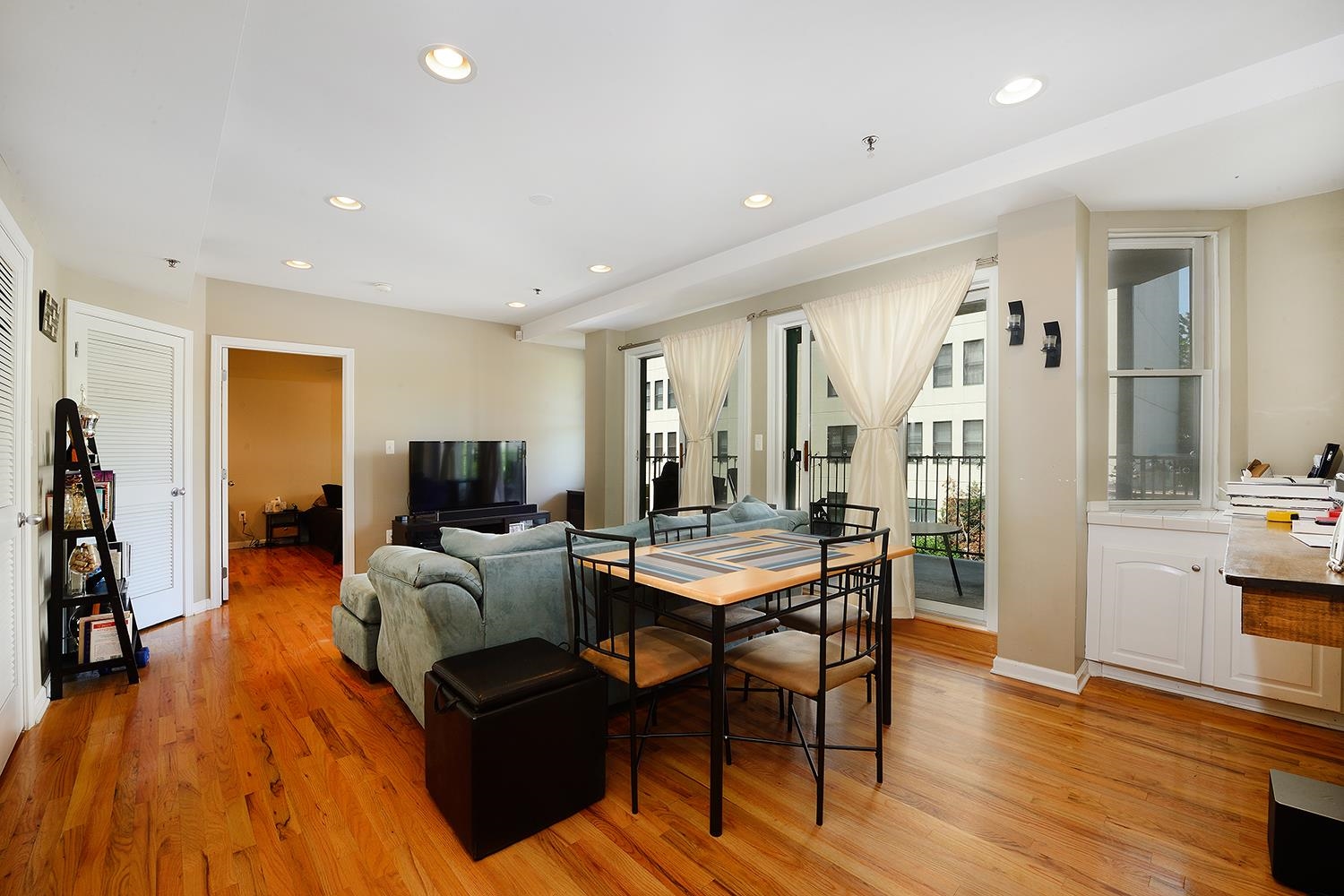 920 JEFFERSON Street, Hoboken City, Hoboken, NJ 07030 - Property photo 2 of 6