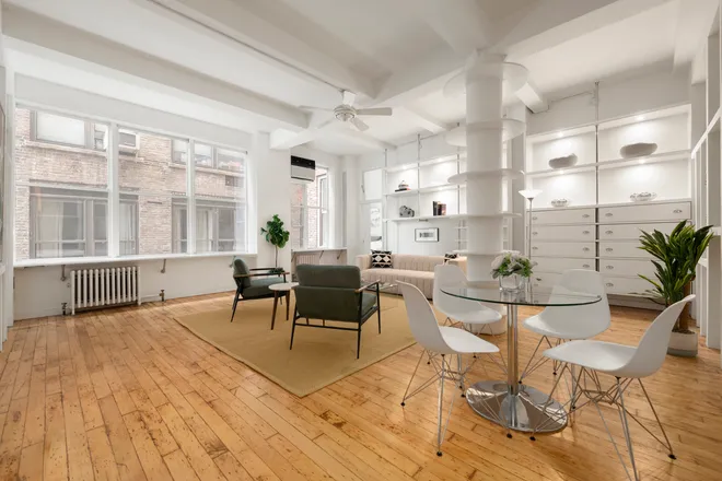 121 West 17th Street #3B, New York, NY 10011