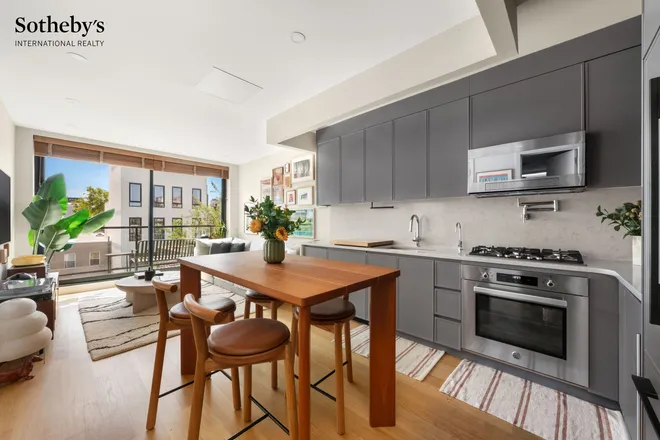 30 Skillman Avenue #4R, Brooklyn, NY 11211