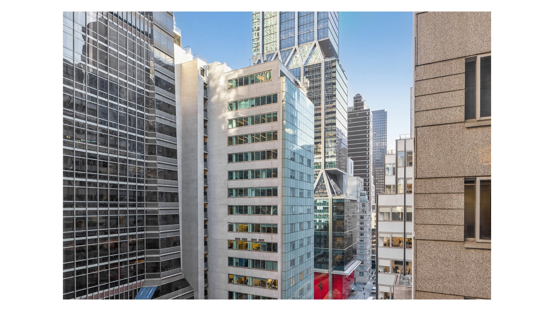 60 East 55th Street #17AD, Midtown East, Manhattan, NY 10022 - Property photo 3 of 19