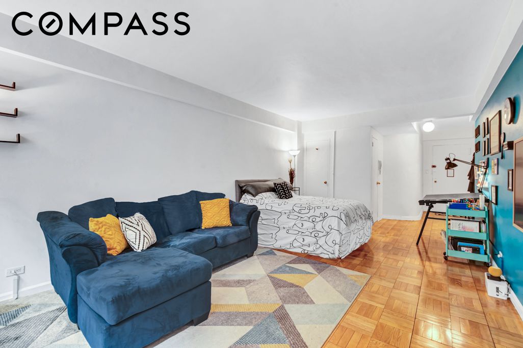 425 East 79th Street #2A, Upper East Side, Manhattan, NY 10075 - Property photo 3 of 9