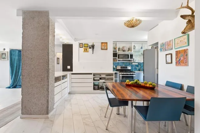 268 East Broadway #A905, New York, NY 10002