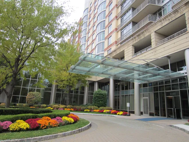 8100 RIVER Road, North Bergen, NJ 07047