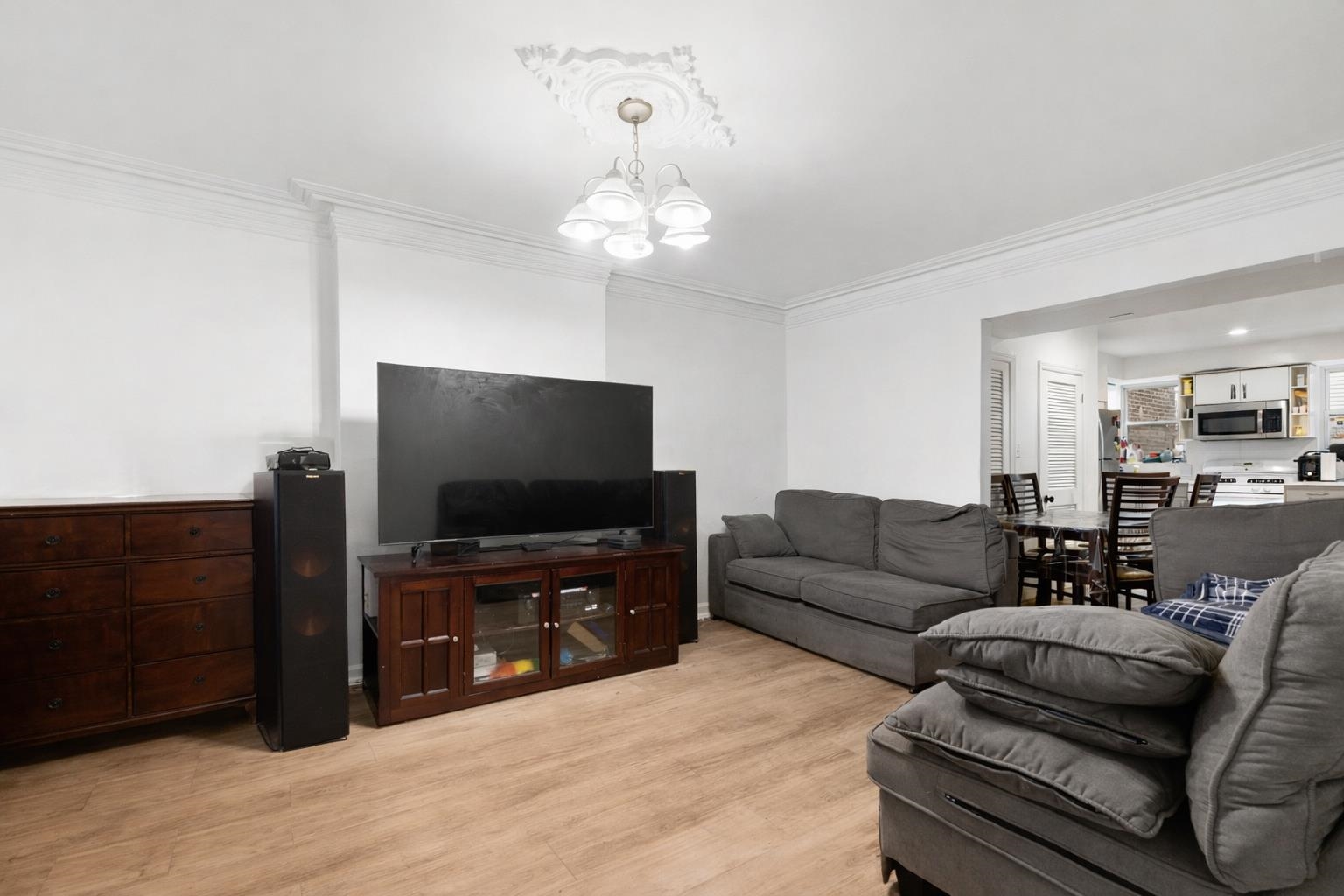 85 MAGNOLIA Avenue, Jersey City, JC Journal Square, NJ 07306 - Property photo 3 of 15