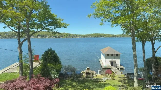 501 Windemere, Mount Arlington Boro, NJ 07856