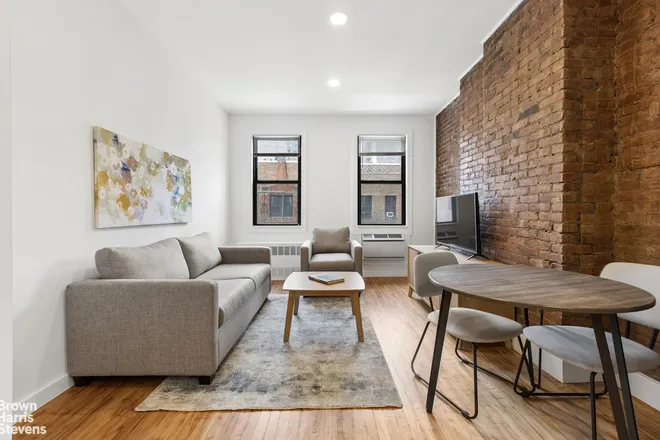 529 East 88th Street #5B, New York, NY 10128