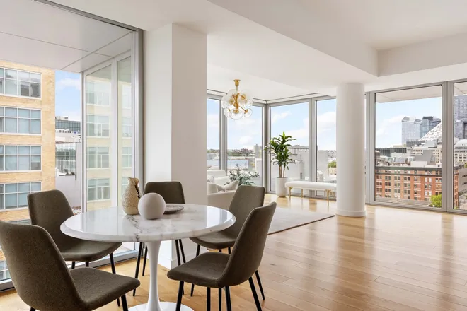547 West 47th Street #912, New York, NY 10036