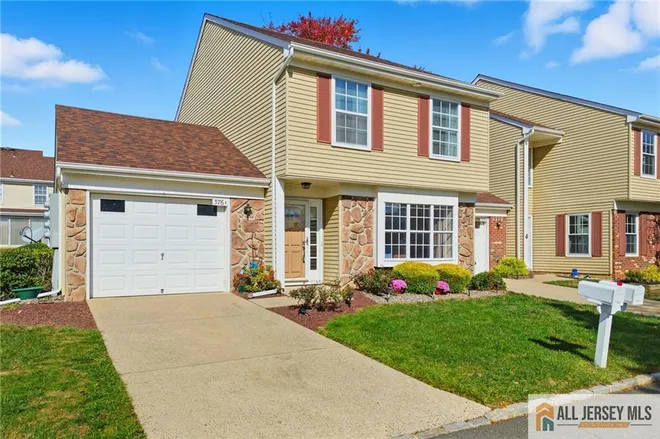 376 Stirling Drive #376A, Clearbrook, NJ 08831