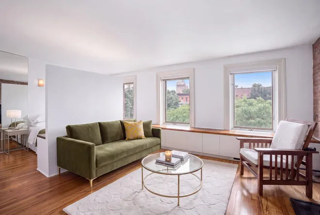 72 PERRY Street #4B, New York, NY 10014