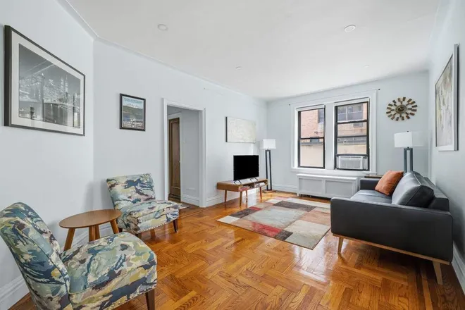 230 East 71st Street #1B, New York, NY 10021
