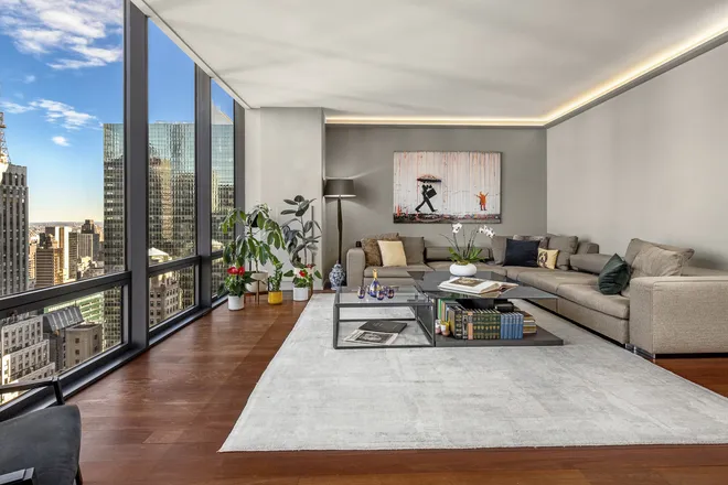 641 5th Avenue #34B, New York, NY 10022