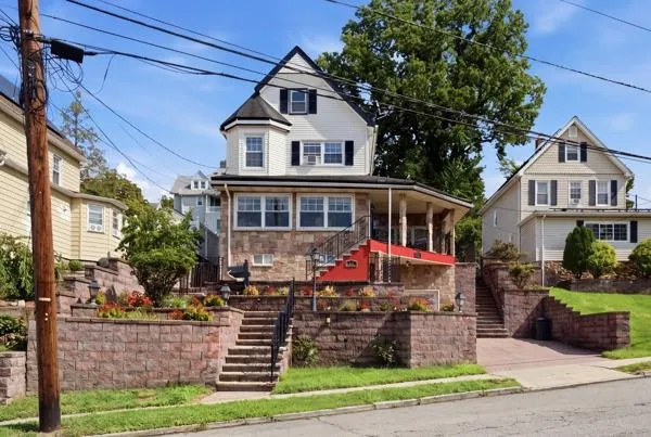 31 MIDLAND Avenue NORTH, Kearny, NJ 07032