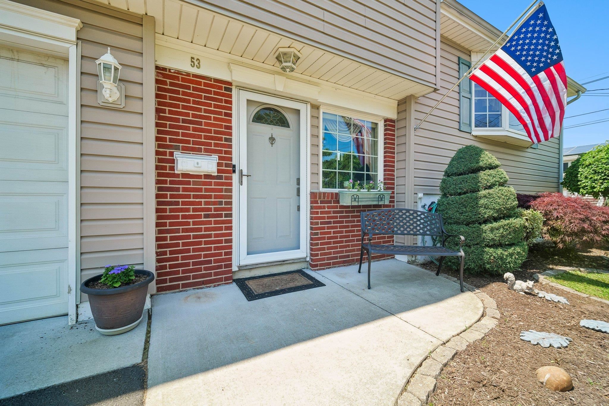 53 ORCHARD Street, Carteret Borough, CARTERET, NJ 07008 - Property photo 3 of 32